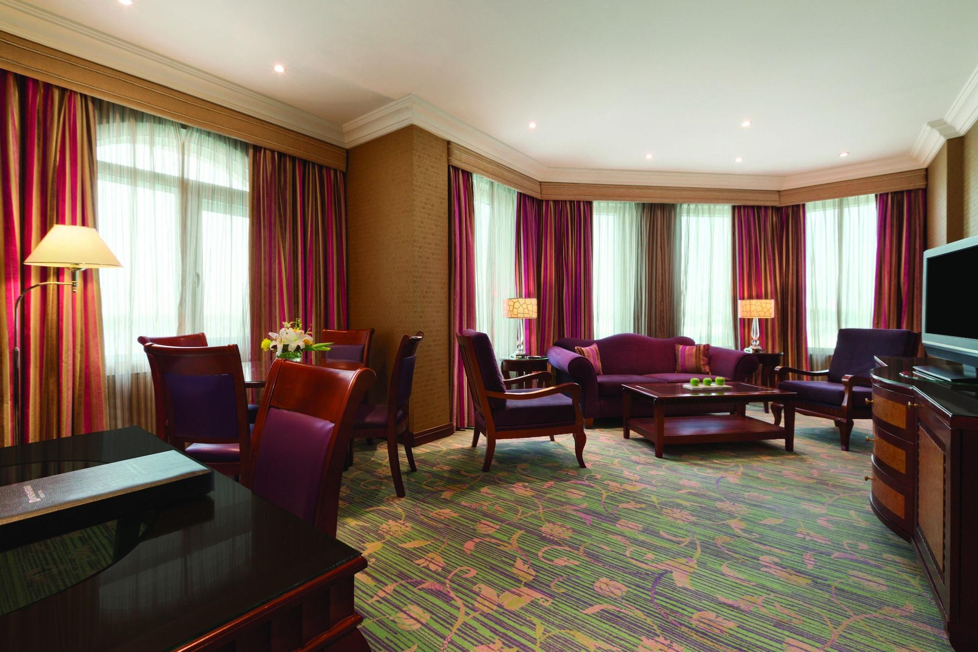 Grand Regency Doha, Trademark Collection By Wyndham Екстер'єр фото A suite at the hotel