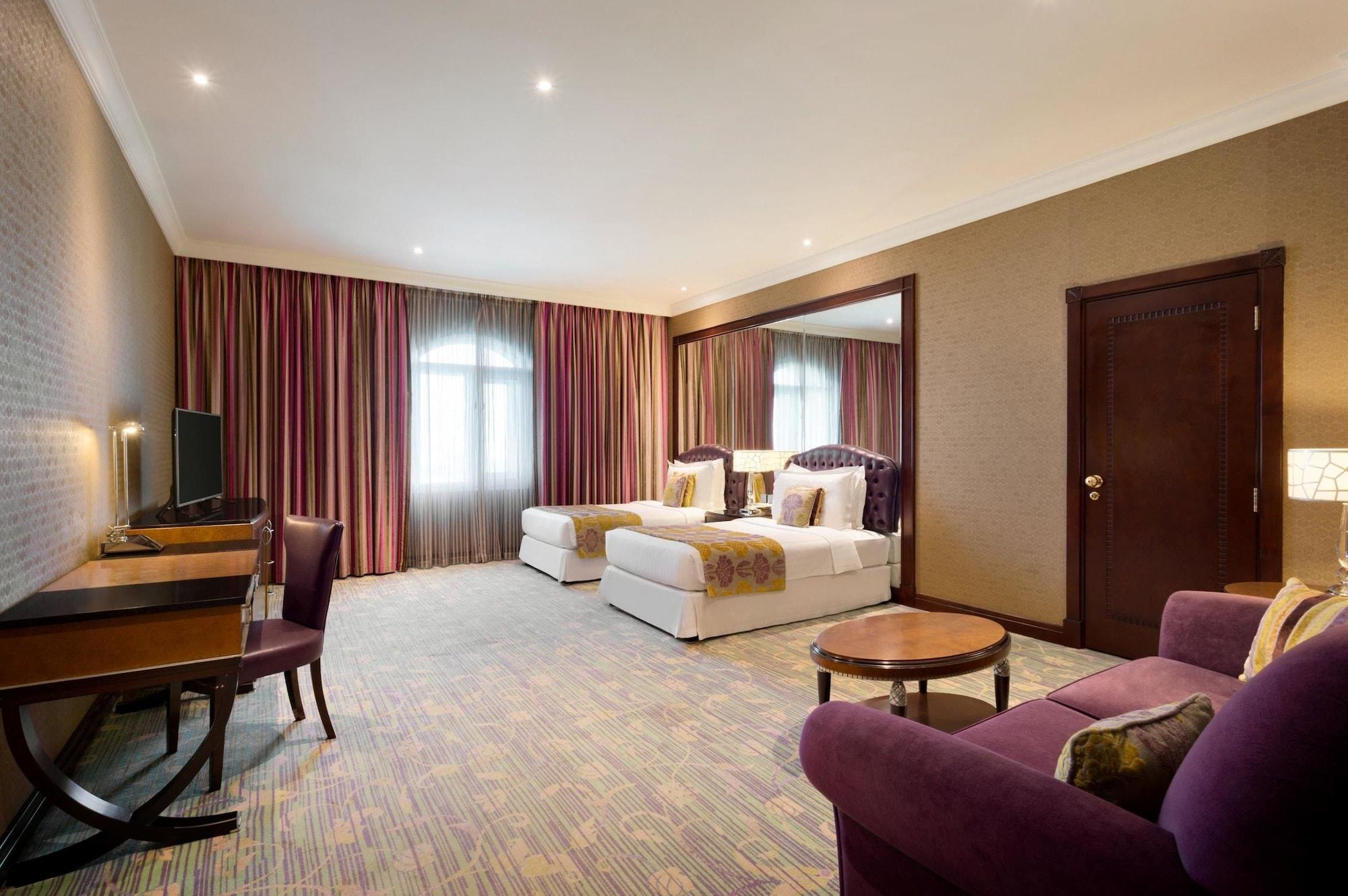 Grand Regency Doha, Trademark Collection By Wyndham Екстер'єр фото Suite
