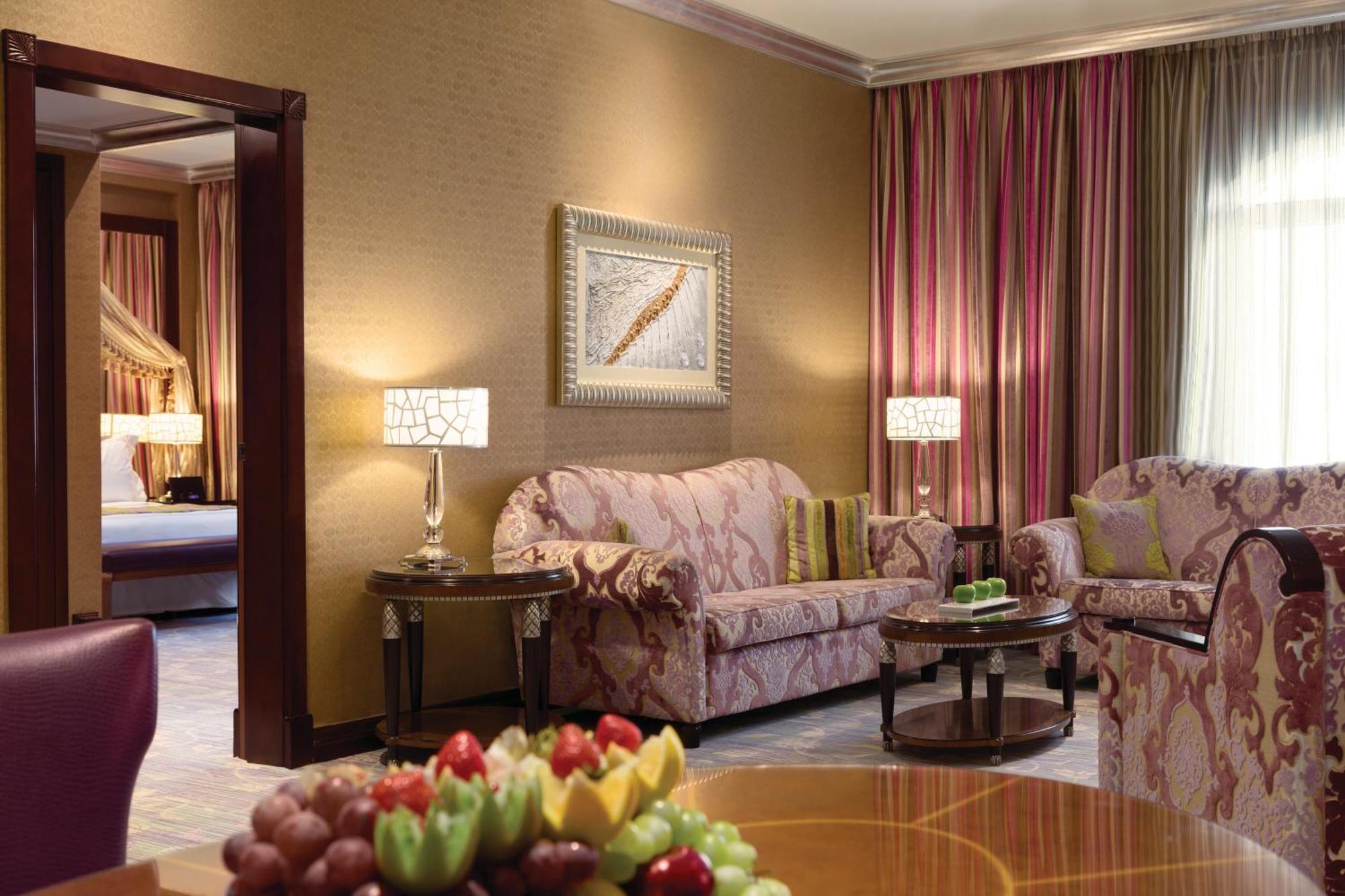 Grand Regency Doha, Trademark Collection By Wyndham Екстер'єр фото A suite at the Emirates Palace