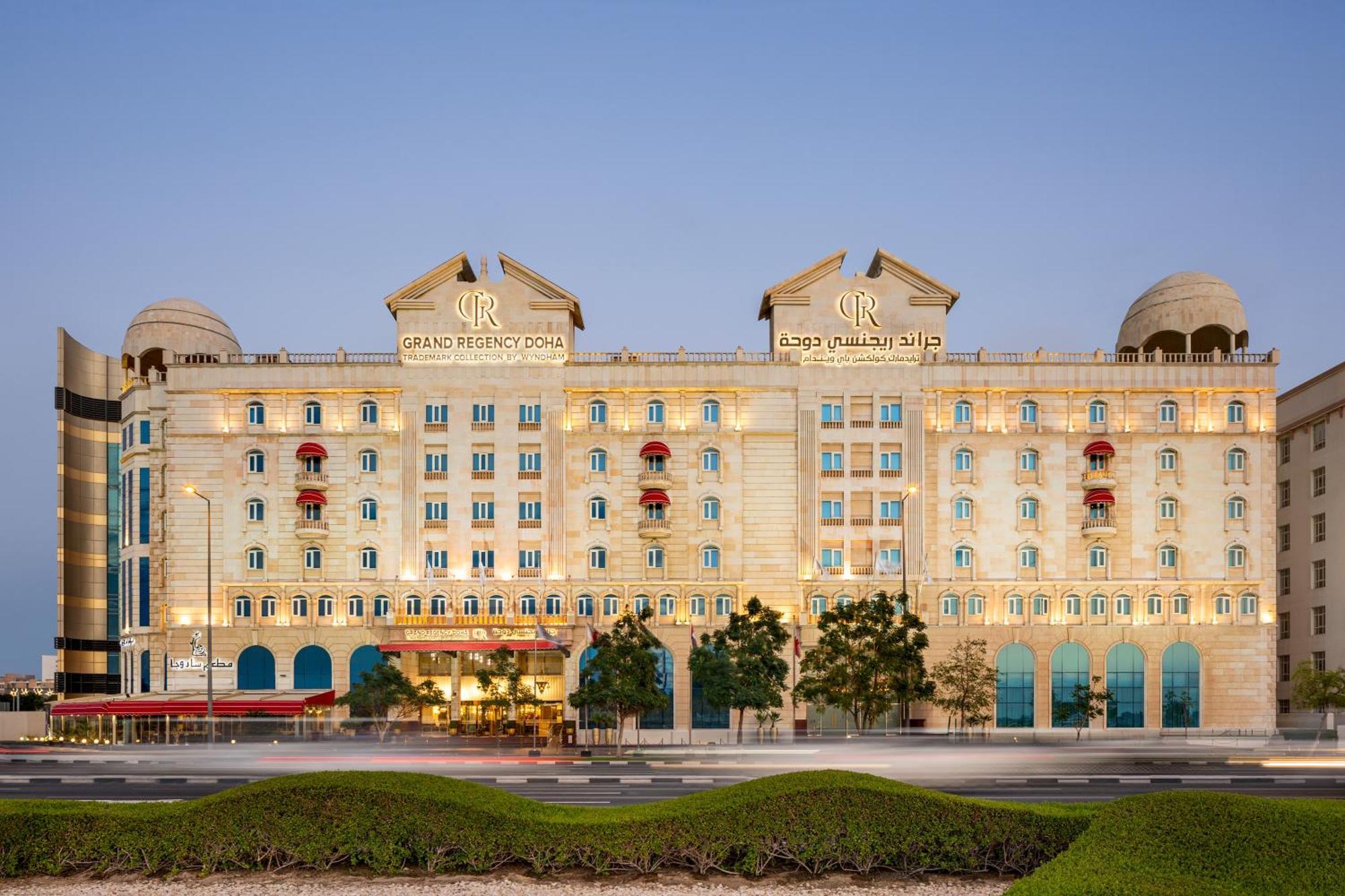 Grand Regency Doha, Trademark Collection By Wyndham Екстер'єр фото The Fairmont Hotel in the Emirates