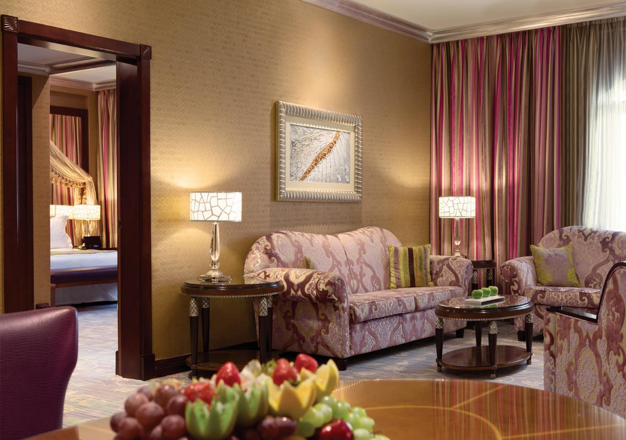 Grand Regency Doha, Trademark Collection By Wyndham Екстер'єр фото A suite at the Emirates Palace